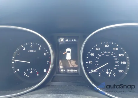 2017 Hyundai Santa Fe Sport 2.4L z USA, uszkodzony, nr VIN 5NMZUDLB3HH002255